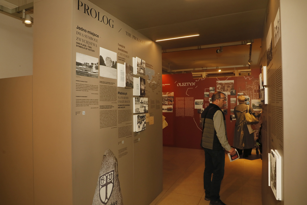 Wernisaż wystawy „Przemiany. Krajobraz kulturowy Warmii i Mazur 1945–2025” – Warszawa, 9 lipca 2026. Fot. Piotr Życieński (IPN)