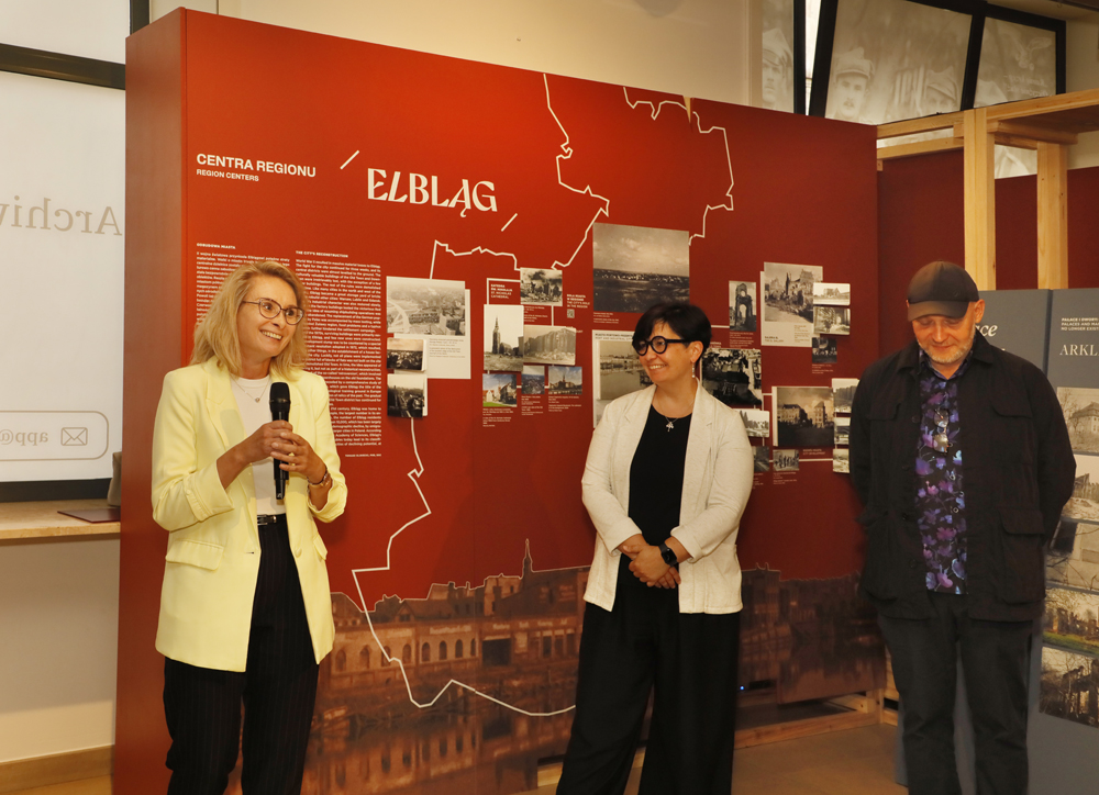 Wernisaż wystawy „Przemiany. Krajobraz kulturowy Warmii i Mazur 1945–2025” – Warszawa, 9 lipca 2026. Fot. Piotr Życieński (IPN)