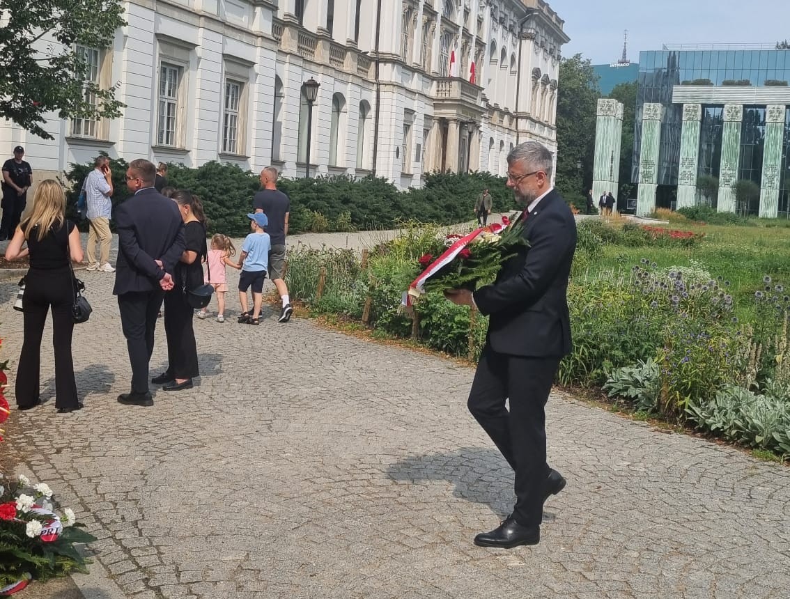 Pomnik „Kobietom Powstania Warszawskiego” przy Placu Krasińskich – Warszawa, 1 sierpnia 2026. Fot. IPN