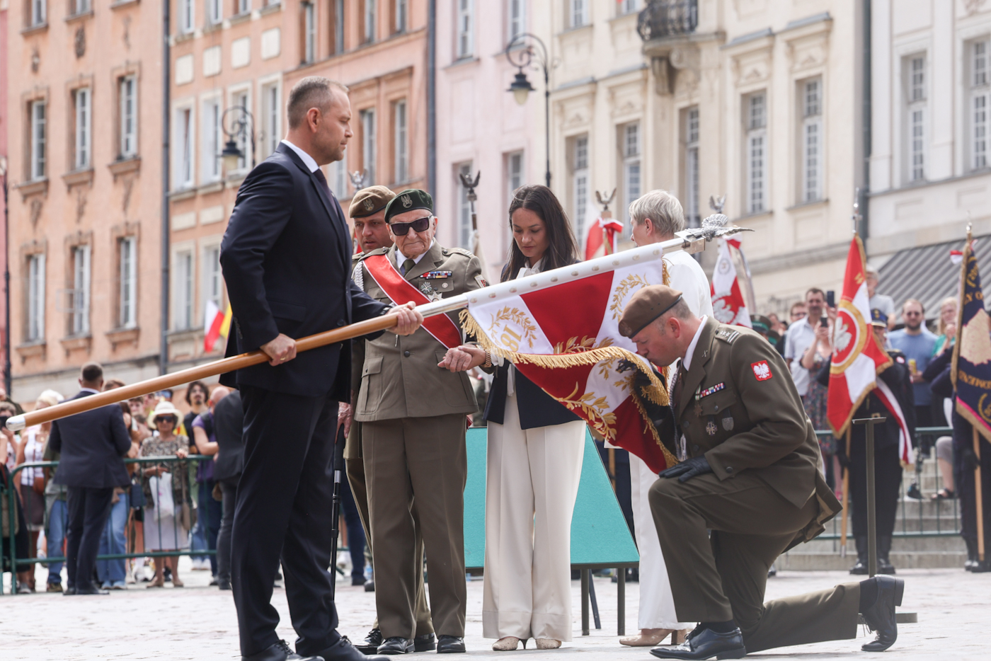 Wręczenie sztandaru wojskowego 18 Stołecznej Brygadzie Obrony Terytorialnej – Warszawa, 3 sierpnia 2026. Fot. Sławek Kasper (IPN)