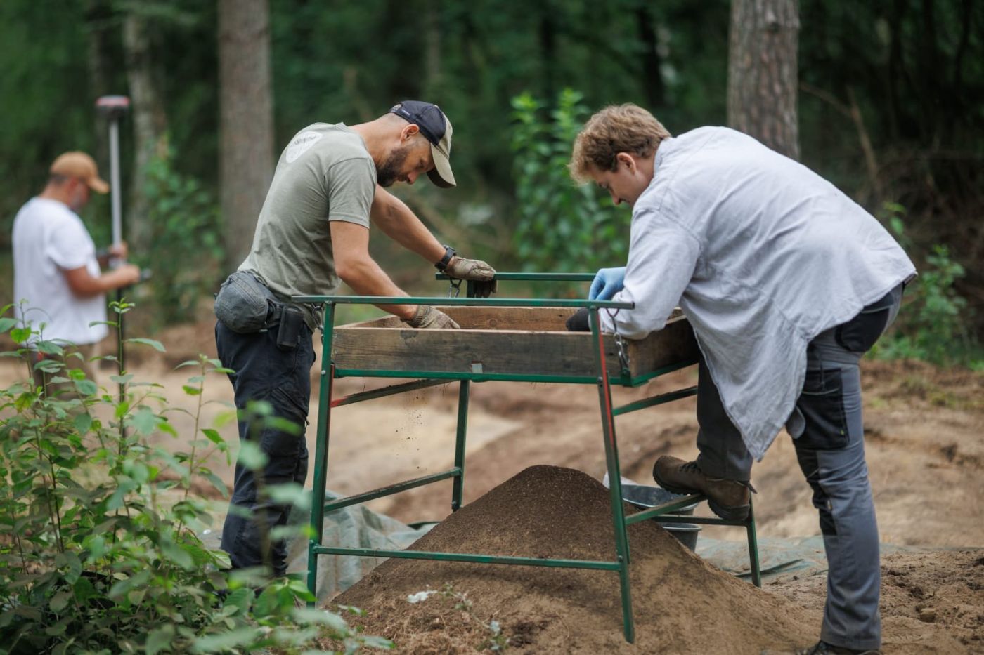 Prace archeologiczne nad jeziorem Borówno. Fot. Daniel Frymark
