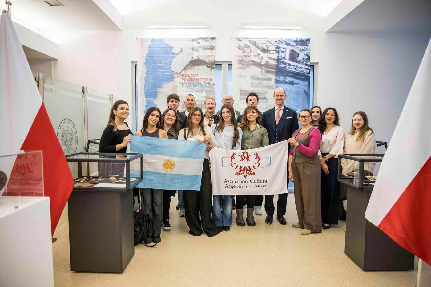 Stypendyści z Argentyny z wizytą w Instytucie Pamięci Narodowej – Warszawa, 10 września 2026. Fot. Katarzyna Adamów (IPN)
