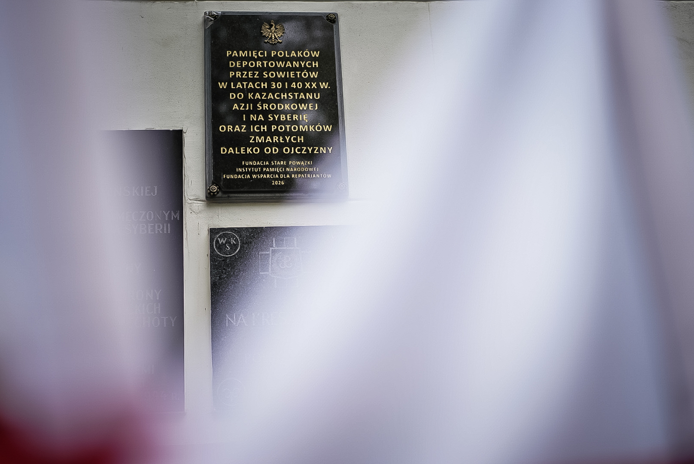 Odsłoniliśmy tablicę poświęconą pamięci Polaków przymusowo deportowanych do Kazachstanu, na Syberię oraz do republik Azji Środkowej – Warszawa, 15 sierpnia 2026. Fot. Mateusz Niegowski (IPN)
