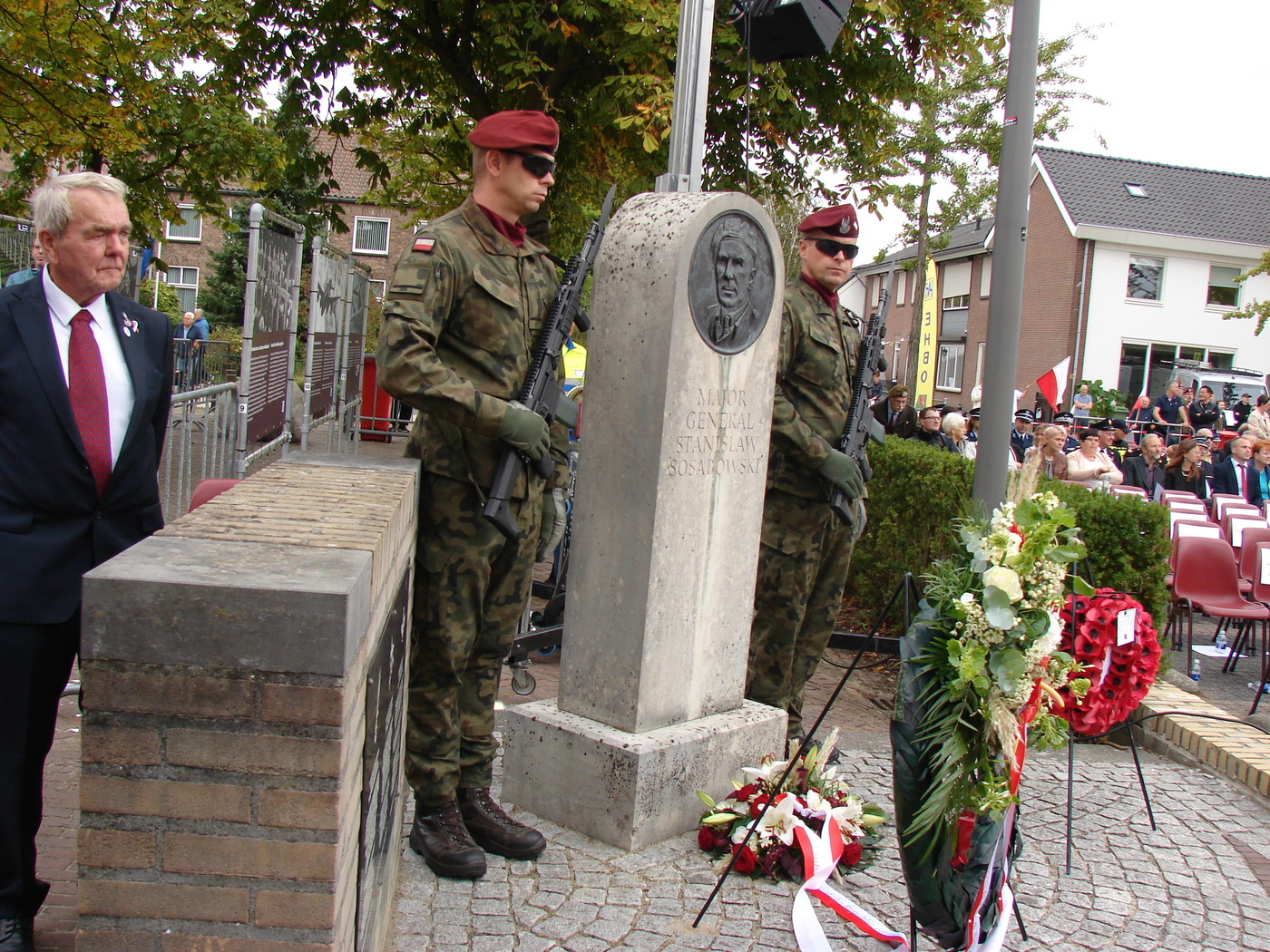 W Holandii upamiętniliśmy udział 1 Samodzielnej Brygady Spadochronowej w operacji „Market Garden” – 19 września 2026. Fot. Piotr Nosarzewski (IPN)