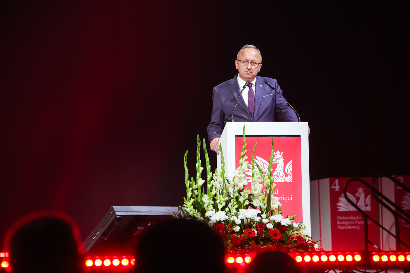 Wręczenie odznaczeń i wyróżnień podczas Dolnośląskiego Kongresu Pamięci Narodowej. Na zdj. zastępca prezesa IPN dr hab. Karol Polejowski – Wrocław, 21 września 2026. Fot. Dariusz Skrzyniarz (IPN)