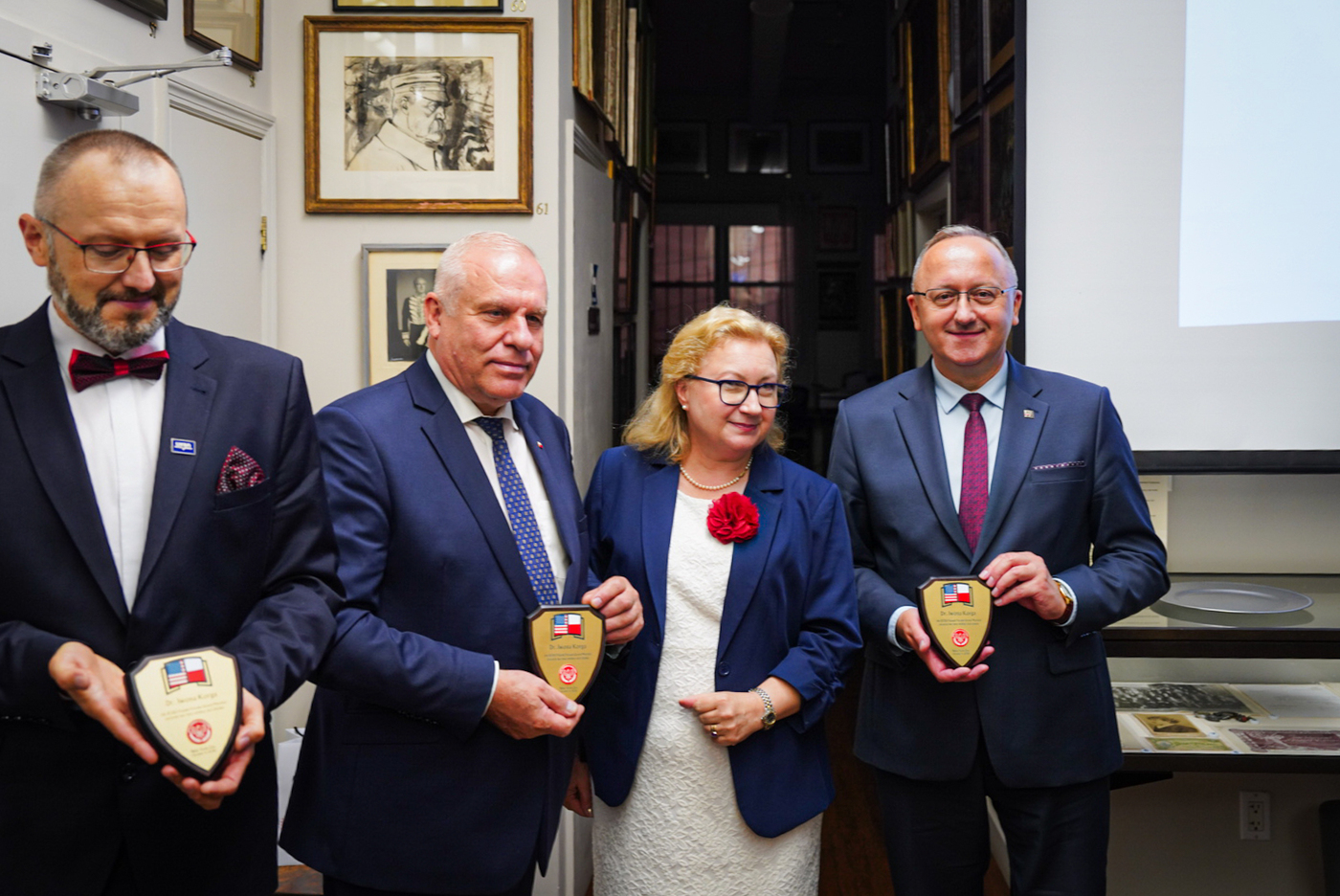 Wizyta delegacji Instytutu Pamięci Narodowej w USA, 2-5 października 2026 r., wykład dr. Marcina Gadochy w Instytucie Józefa Piłsudskiego w Ameryce