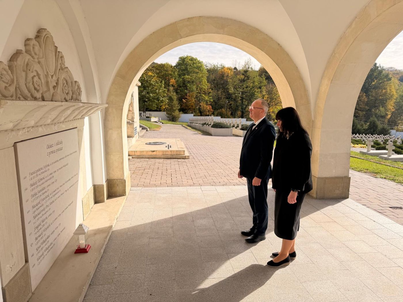 Delegacja IPN oddała hołd bohaterom spoczywającym na Cmentarzu Orląt Lwowskich – 14 października 2026. Fot. IPN