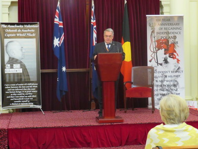 Otwarcie wystaw IPN w Parlamencie Stanu Wiktoria w Melbourne. Na zdj. Jan Baster, wiceprezes IPN