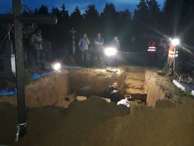 Prace archeologiczne na cmentarzu komunalnym w Hruszowicach