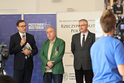 Wernisaż wystawy „Andrzej Pityński – ambasador historii Polski w obiektywie Czesława Czaplińskiego. Fot. Jan Dubiel (IPN)