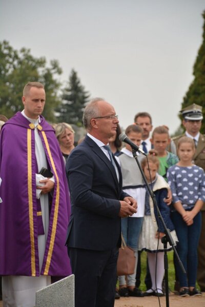 Pogrzeb żołnierzy Armii Krajowej w Ejszyszkach na Litwie – 8 września 2018. Fot. Michał Siemiński (IPN)