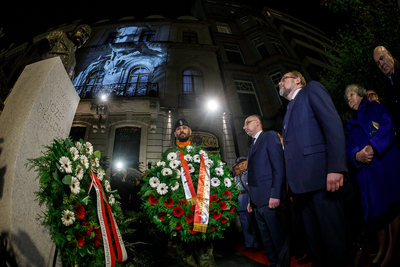 Uroczystość odsłonięcia popiersia Marszałka Piłsudskiego w Brukseli – 6 listopada 2018. Fot. Sławek Kasper (IPN)
