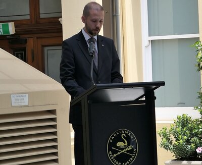 Ambasador RP w Canberze Michał Kołodziejski. Otwarcie wystawy  „Czas Bohaterów” w Parlamencie Australii Zachodniej w Perth – 9 listopada 2018
