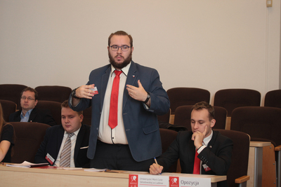 Półfinał pierwszego turnieju oksfordzkich debat historycznych dla studentów. Fot. Piotr Życieński (IPN)