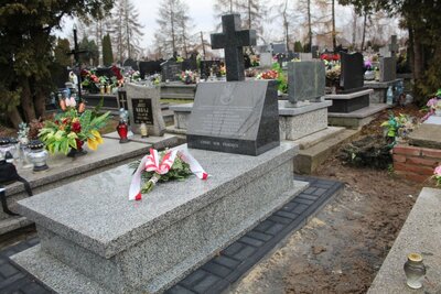 Pomnik na mogile wojennej żołnierzy Wojska Polskiego w Świdniku