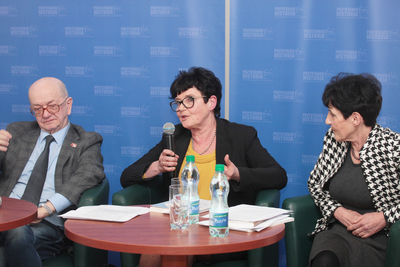 Prof. Włodzimierz Suleja, Maria Wanke-Jerie i Małgorzata Wanke-Jakubowska. Fot. Piotr Życieński (IPN)