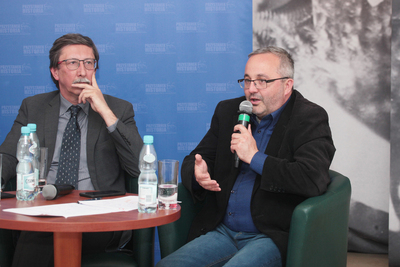 Prof. Jan Żaryn i dr Piotr Gontarczyk. Fot. Piotr Życieński (IPN)