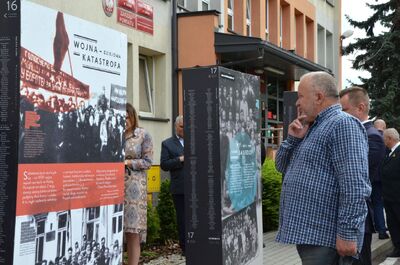 Otwarcie wystawy plenerowej „Wołyń 1943. Wołają z grobów, których nie ma” – Tarnów, 11 lipca 2019