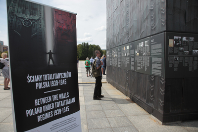 Otwarcie wystawy „Ściany totalitaryzmów. Polska 1939–1945” – Warszawa, 22 sierpnia 2019. Fot. Piotr Życieński (IPN)
