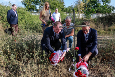 Składanie kwiatów w miejscach pamięci – Odessa, 10 września 2019