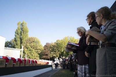 Uroczystości pogrzebowe ofiar zbrodni komunistycznych odnalezionych na „Łączce” – Powązki Wojskowe, 22 września 2019. Fot. Marta Smolańska (BPiI IPN)