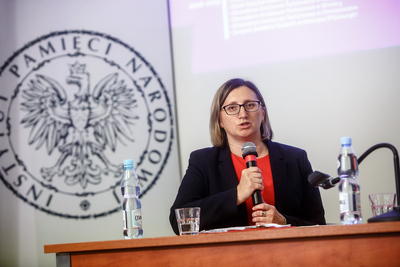 Marzena Kruk – dyrektor Archiwum IPN na konferencji prasowej o współpracy zagranicznej IPN w zakresie gromadzenia dokumentów, 2 października 2019. Fot. Sławek Kasper (IPN)