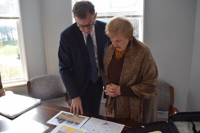 Prezes IPN Jarosław Szarek spotkał się z Henriettą Nowakowski, córką żołnierza Błękitnej Armii, która opiekuje się grobami żołnierzy na Cmentarzu Holy Sepulchure Southfield w Michigan – Detroit, 9 listopada 2019