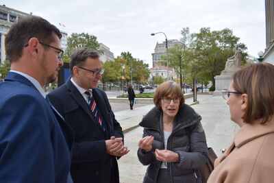 Prezes IPN Jarosław Szarek spotkał się z Sarą Bloomfield, dyrektor Muzeum Holocaustu w Waszyngtonie