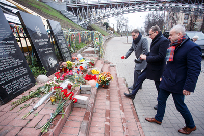 Przedstawiciele IPN oraz ambasador RP w Kijowie uczcili pamięć ofiar Rewolucji Godności 2013/2014 – Kijów, 21 listopada 2019. Fot. sk (IPN)