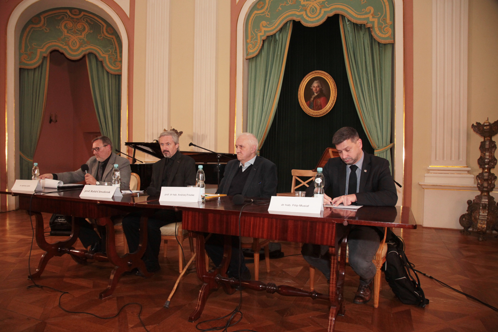 Panel dyskusyjny „Wokół polityki historycznej” podczas Targów Książki Historycznej – Warszawa, 30 Listopada 2019. Fot. Piotr Życieński (IPN)