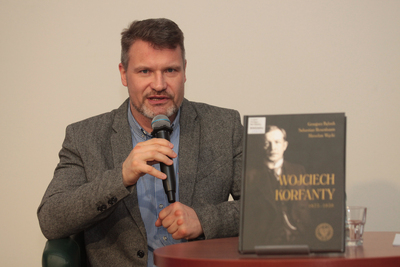 Gościem pokazu był dr hab. Grzegorz Bębnik z IPN w Katowicach. Fot. Piotr Życieński (IPN)