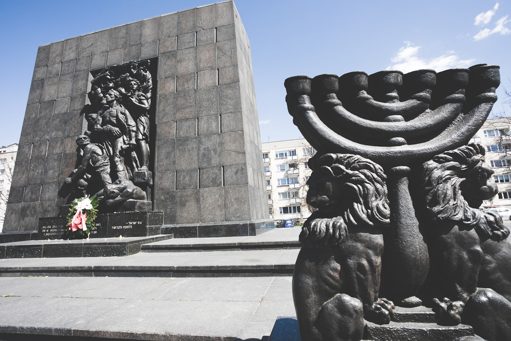 77. rocznica wybuchu powstania w getcie warszawskim – pomnik Bohaterów Getta. Fot. Sławek Kasper (IPN)