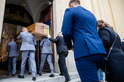 Uroczystości pogrzebowe Krystyny Barchańskiej w kościele Stygmatów św. Franciszka w Warszawie – 3 czerwca 2020. Fot Sławek Kasper (IPN)
