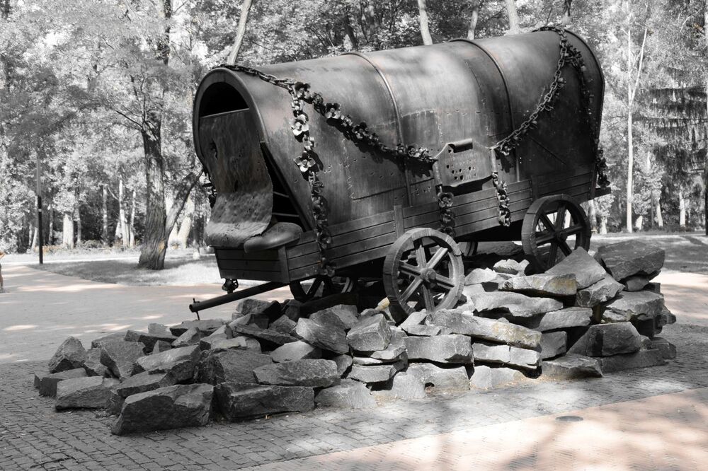 Upamiętnienie na terenie Babiego Jaru w Kijowie (fot. Maciej Foks)