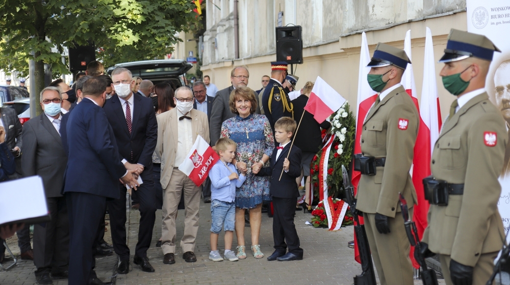 Uroczystość odsłonięcia tablicy poświęconej Halinie Konopackiej i płk. dypl. Ignacemu Matuszewskiemu – Warszawa, 14 sierpnia 2020. Fot. Mateusz Niegowski (IPN)