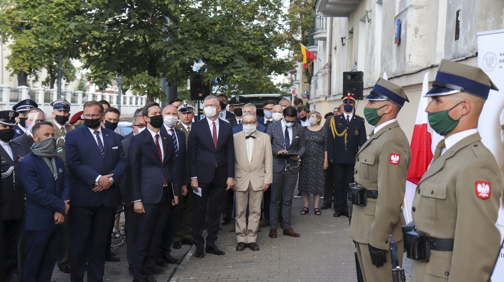 Uroczystość odsłonięcia tablicy poświęconej Halinie Konopackiej i płk. dypl. Ignacemu Matuszewskiemu – Warszawa, 14 sierpnia 2020. Fot. Mateusz Niegowski (IPN)