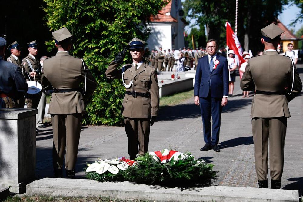Prezes IPN Jarosław Szarek na uroczystościach w 100. rocznicę Bitwy Warszawskiej 1920 – Radzymin, 16 sierpnia 2020