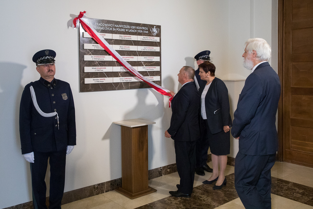 Odsłonięcie Ściany Pamięci poświęconej pracownikom NIK – Warszawa, 17 września 2020. Fot. Sławek Kasper (IPN)