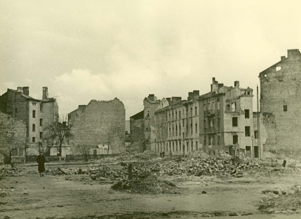 Ruiny domów przy ul. Wołomińskiej