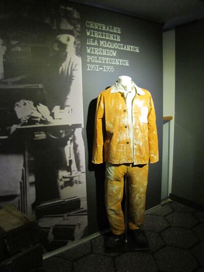 Zdjęcia wystawy stałej „Obóz dwóch totalitaryzmów. Jaworzno 1943-1956 w Muzeum Miasta Jaworzna. Ze zbiorów Adriana Ramsa