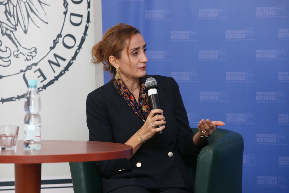 Dr Shahla Kazimova (Centrum Studiów Azerbejdżańskich Wydziału Orientalistycznego UW). Fot. Piotr Życieński (IPN)