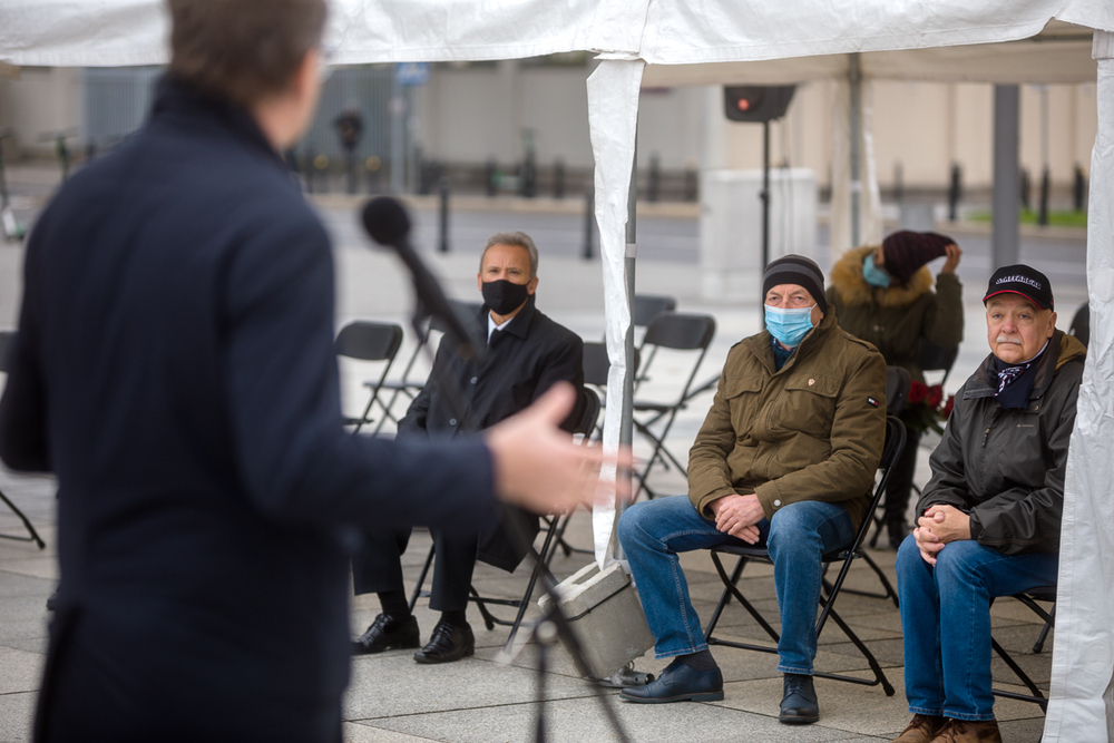 Uczestnicy Sierpnia ’80 na uroczystym zamknięciu wystawy „Tu rodziła się Solidarność” – Warszawa, 16 października 2020. Fot. Sławek Kasper (IPN)