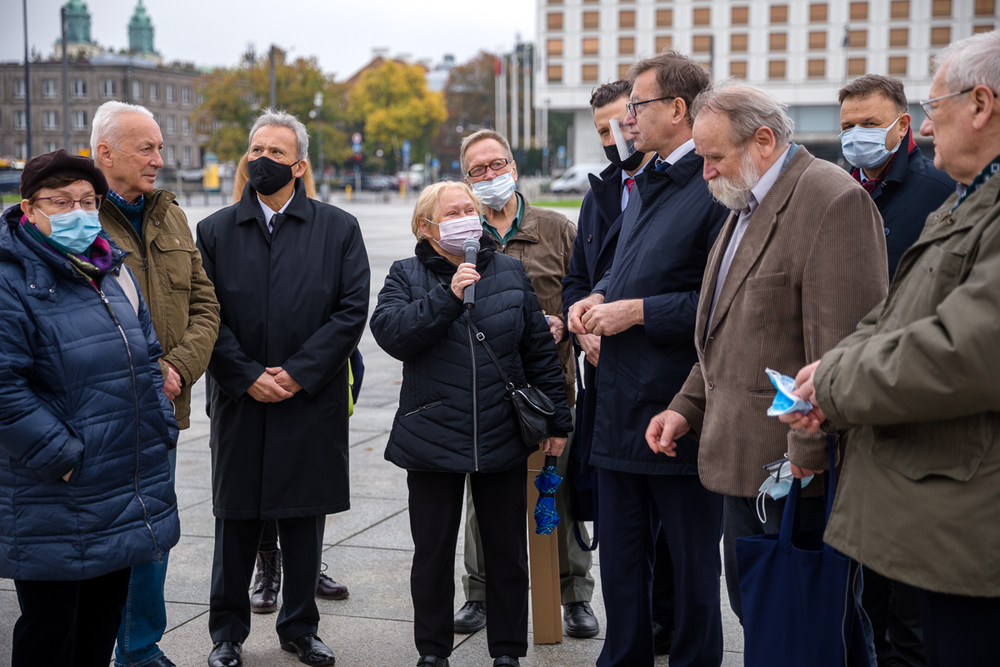 Uczestnicy Sierpnia ’80 na uroczystym zamknięciu wystawy „Tu rodziła się Solidarność” – Warszawa, 16 października 2020. Fot. Sławek Kasper (IPN)