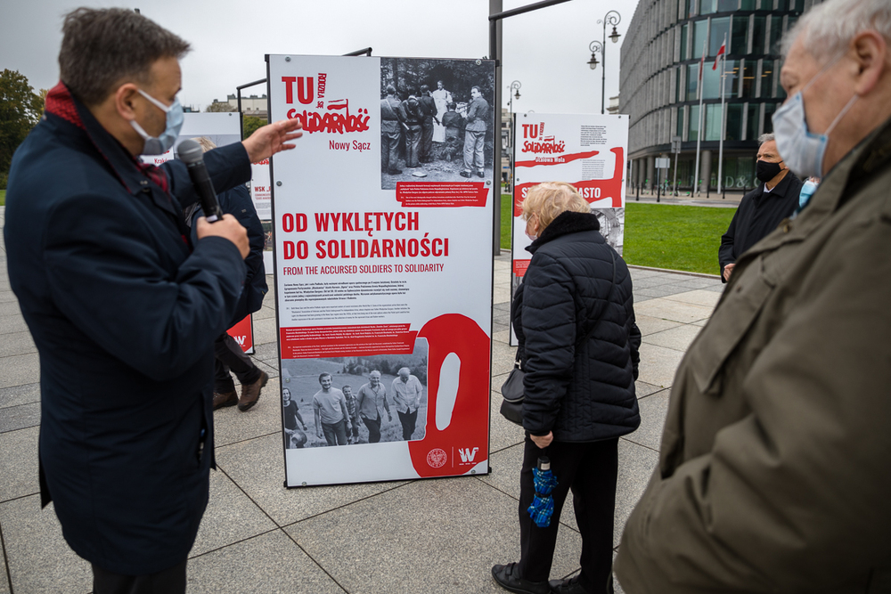 Uczestnicy Sierpnia ’80 na uroczystym zamknięciu wystawy „Tu rodziła się Solidarność” – Warszawa, 16 października 2020. Fot. Sławek Kasper (IPN)
