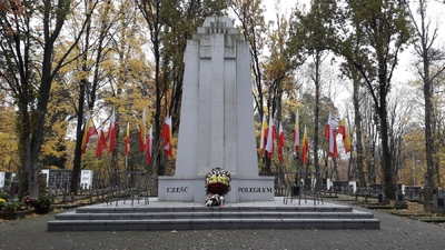 1. A pomnik Żołnierza Polskiego