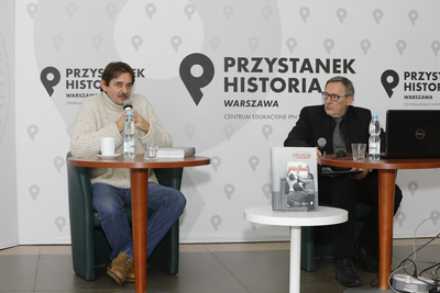 Przemysław Miśkiewicz i Jędrzej Lipski podczas spotkania z cyklu „Śląsk od morza do morza” – 10 grudnia 2020. Fot. Piotr Życieński (IPN)