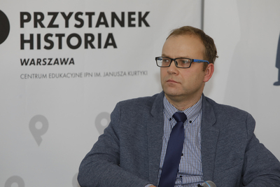 Dr Paweł Miedziński podczas dyskusji „Grudzień 1970: między buntem ekonomicznym a niepodległościową rewoltą” – 18 grudnia 2020. Fot. Piotr Życieński (IPN)