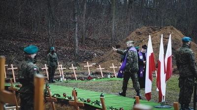 Trzecia ceremonia pogrzebowa ofiar niemieckich zbrodni. Pomiechówek, 17 grudnia 2020 fot. MN/BUWiM