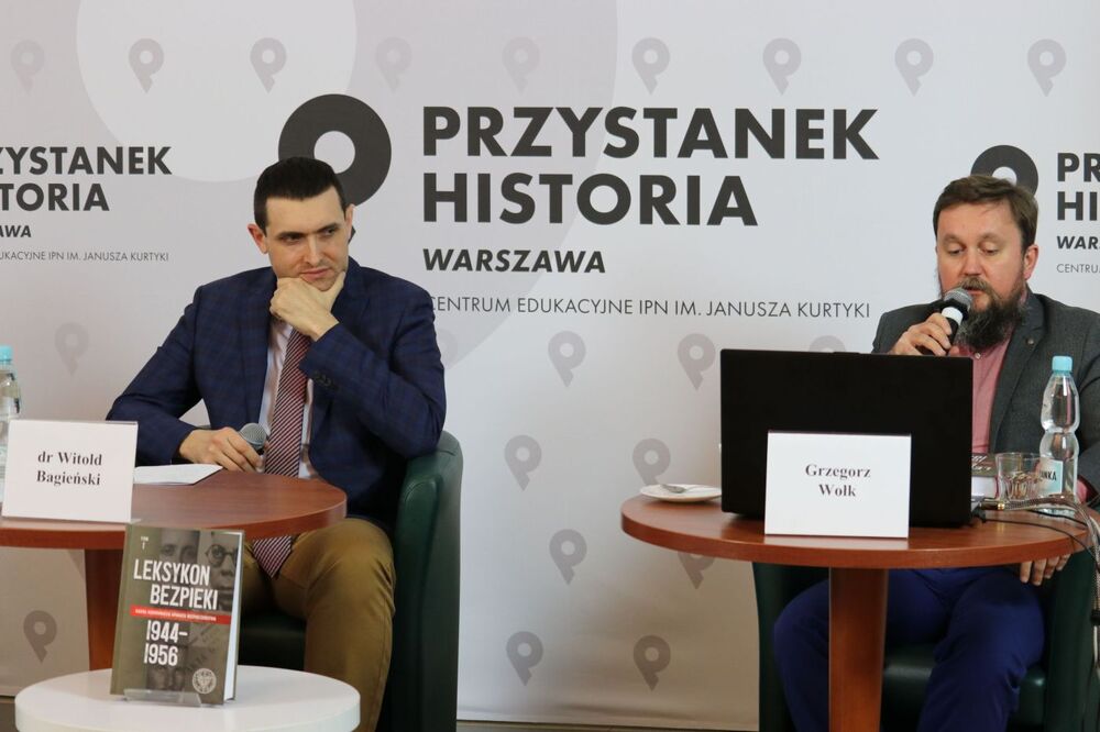 Dyskusja wokół książki „Leksykon bezpieki. Kadra kierownicza aparatu bezpieczeństwa 1944–1956. Tom I” – 19 stycznia 2021. Fot. Aleksandra Wierzchowska (IPN)