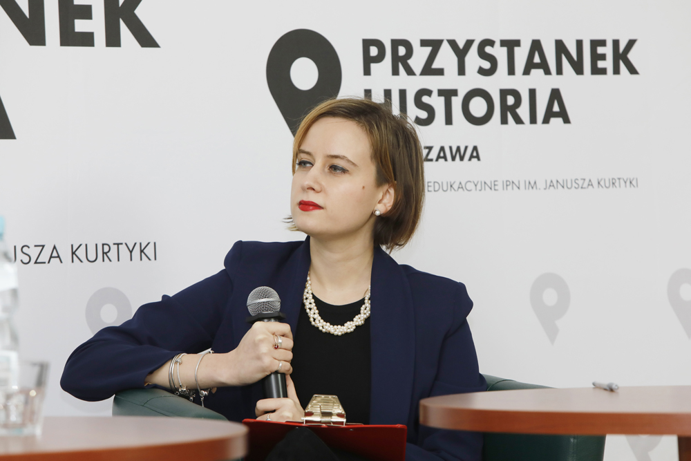 Karolina Wanda Olszowska, prowadząca spotkania z cyklu „Jak Polacy budowali Orient” – 23 stycznia 2021. Fot. Piotr Życieński (IPN)